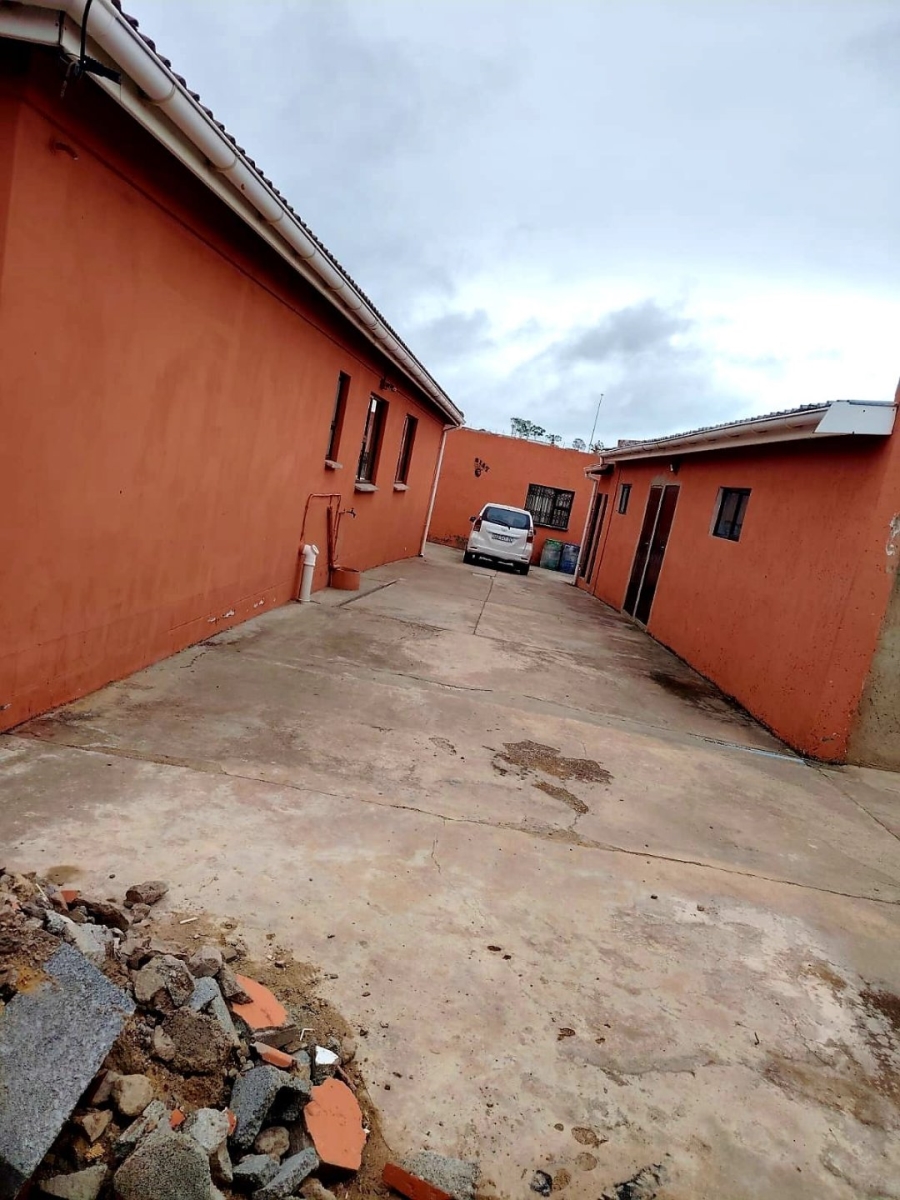 11 Bedroom Property for Sale in Mdantsane Nu 7 Eastern Cape